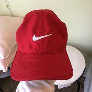 Nike Women’s Running Hat - Red